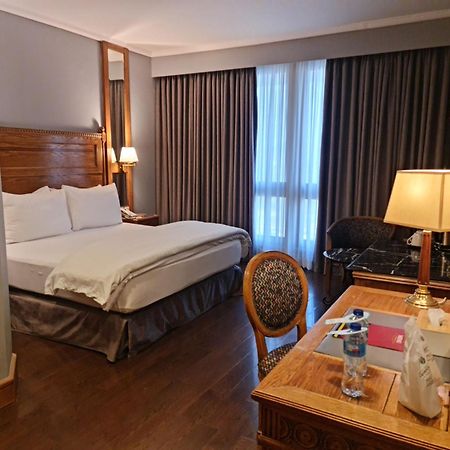 Hotel Crown Plaza איסלמאבד מראה חיצוני תמונה