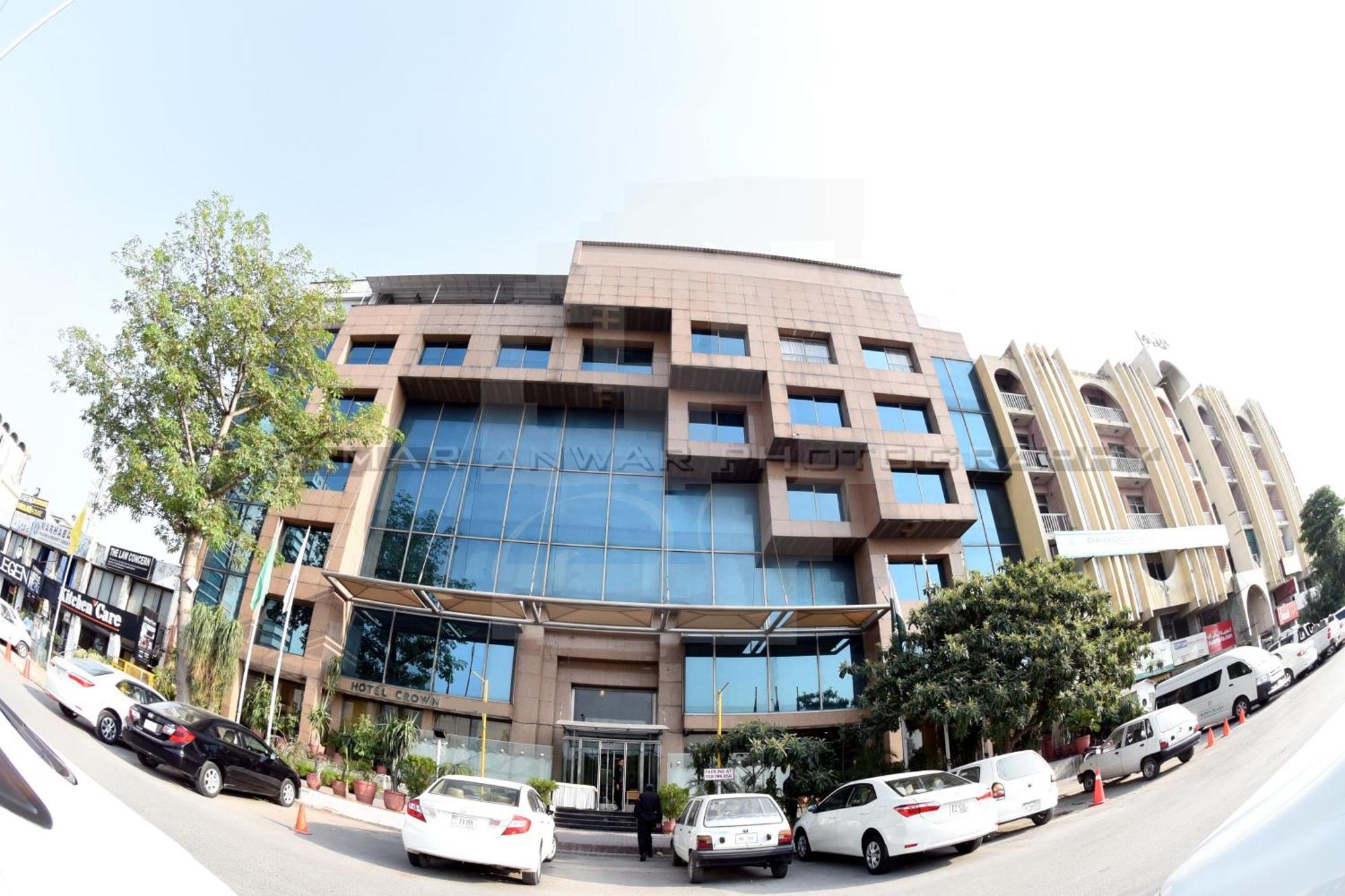 Hotel Crown Plaza איסלמאבד מראה חיצוני תמונה