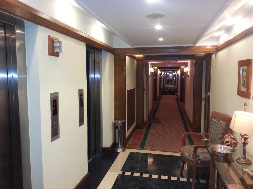 Hotel Crown Plaza איסלמאבד מראה חיצוני תמונה
