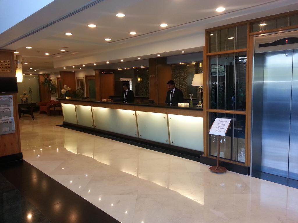 Hotel Crown Plaza איסלמאבד מראה חיצוני תמונה